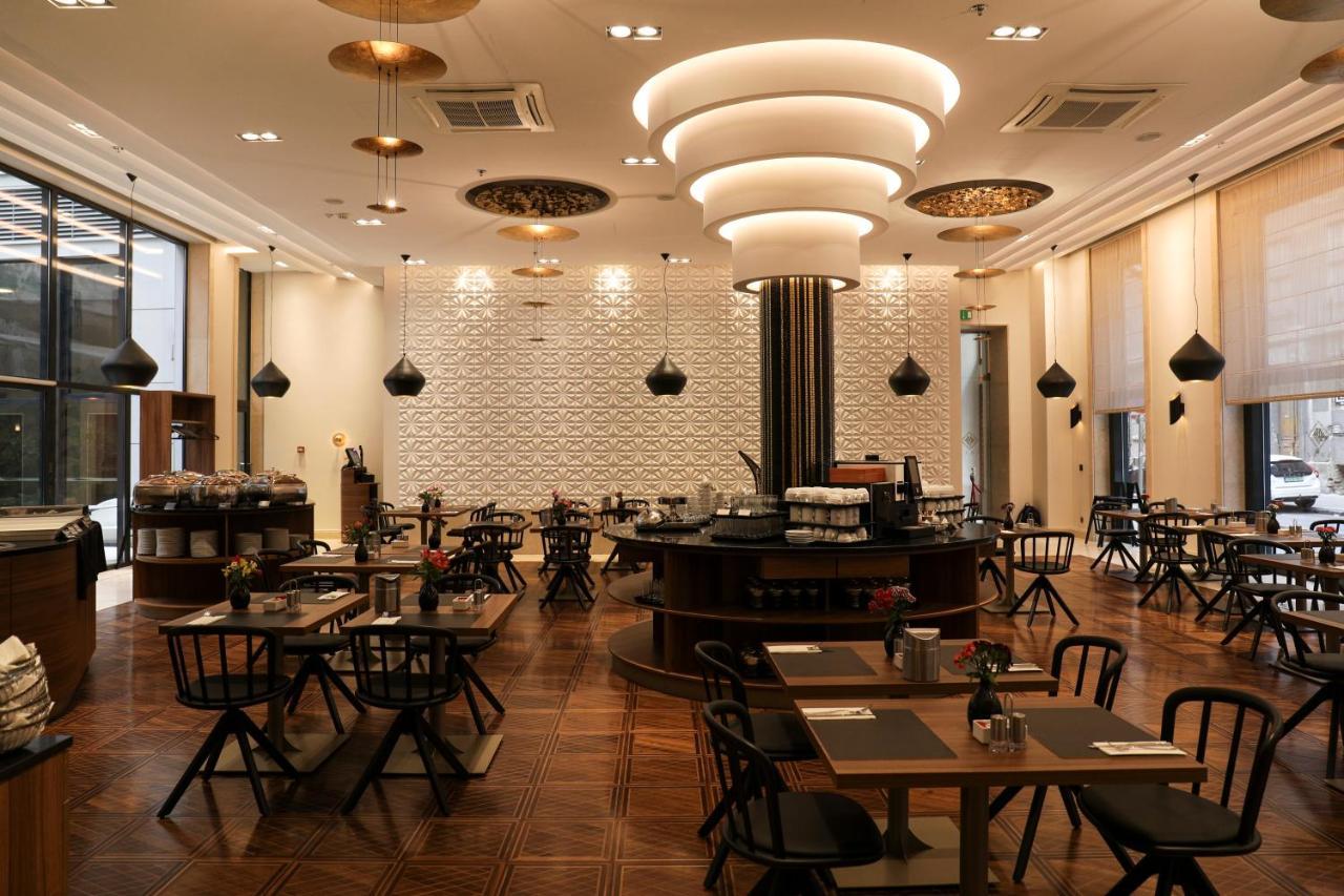 Отель Continental 4*